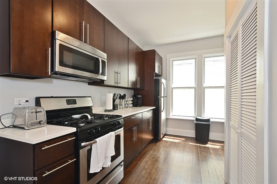 1655 W Irving Park Road 3R