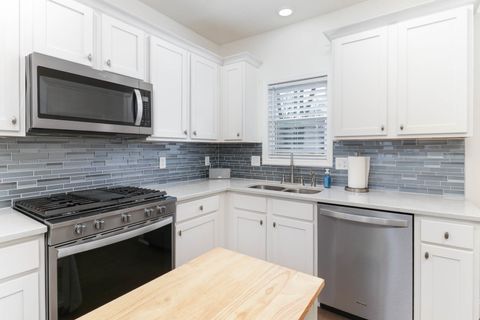 Tiny photo for Bloomington, IL 61701 (MLS # 12589952)