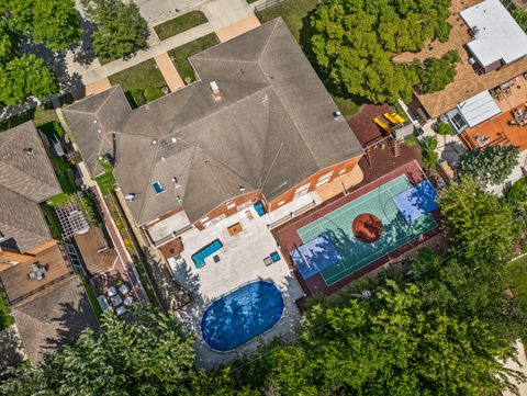 Tiny photo for 2851 W Rascher Avenue, Chicago, IL 60625 (MLS # 12449063)