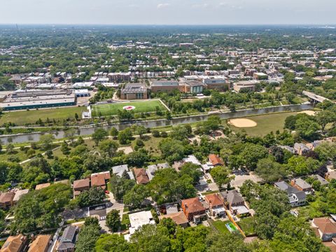 Tiny photo for 2851 W Rascher Avenue, Chicago, IL 60625 (MLS # 12449063)