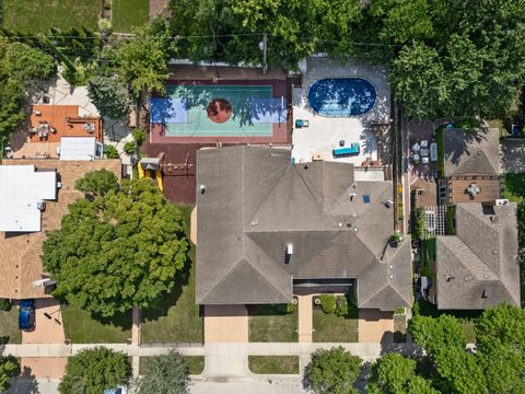 Tiny photo for 2851 W Rascher Avenue, Chicago, IL 60625 (MLS # 12449063)