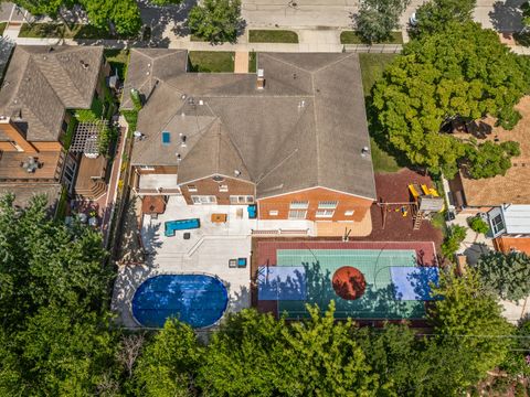 Tiny photo for 2851 W Rascher Avenue, Chicago, IL 60625 (MLS # 12449063)