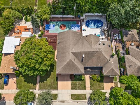 Tiny photo for 2851 W Rascher Avenue, Chicago, IL 60625 (MLS # 12449063)