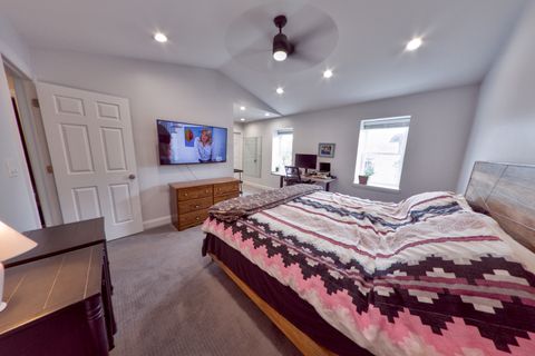 Tiny photo for 1284 Regent Drive, Mundelein, IL 60060 (MLS # 12655135)