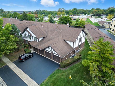 6740 180th Street W 1E Tinley Park IL 60477