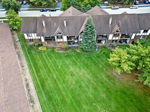 Tiny photo for 6740 180th Street W #1E, Tinley Park, IL 60477 (MLS # 12500699)