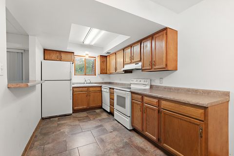 Tiny photo for 4959 134th Place #2C, Crestwood, IL 60418 (MLS # 12488643)