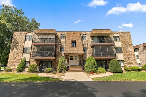 Photo of 4959 134th Place #2C, Crestwood, IL 60418 (MLS # 12488643)