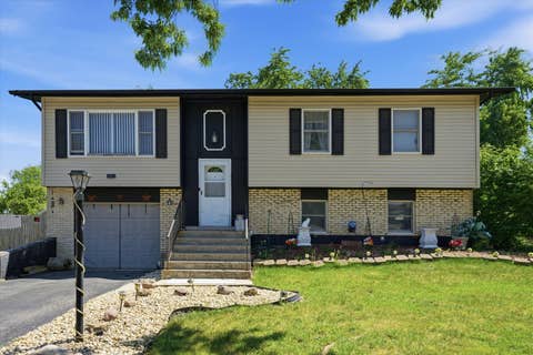 Tiny photo for 5101 Riverside Drive, Richton Park, IL 60471 (MLS # 12651468)