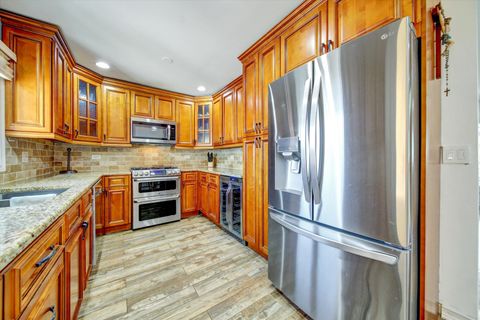 Tiny photo for 1691 JEFFREY Avenue, Glendale Heights, IL 60139 (MLS # 12516459)