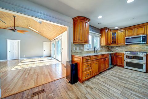 Tiny photo for 1691 JEFFREY Avenue, Glendale Heights, IL 60139 (MLS # 12516459)