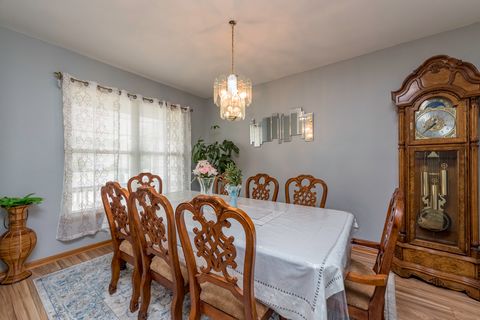 Tiny photo for 39689 LYNSEE Court, Beach Park, IL 60083 (MLS # 12667238)