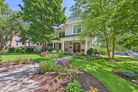Photo of 1050 Spruce Street, Winnetka, IL 60093 (MLS # 12690581)