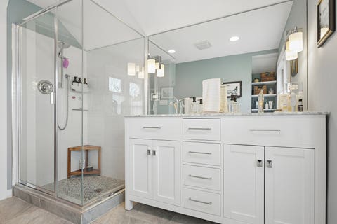 Tiny photo for 4136 Raymond Avenue, Brookfield, IL 60513 (MLS # 12593477)