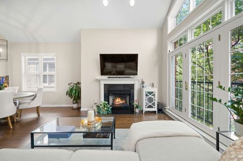 Tiny photo for 913 W ALTGELD Street #4W, Chicago, IL 60614 (MLS # 12444858)