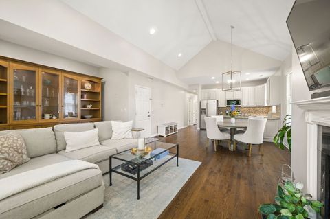 Tiny photo for 913 W ALTGELD Street #4W, Chicago, IL 60614 (MLS # 12444858)