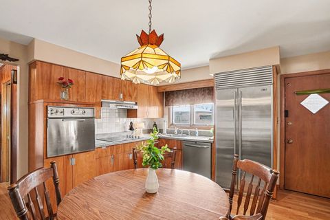 Tiny photo for 5501 W 102nd Street, Oak Lawn, IL 60453 (MLS # 12556198)