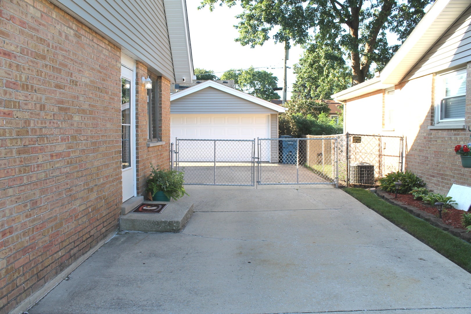 5237 Pleasant Lane