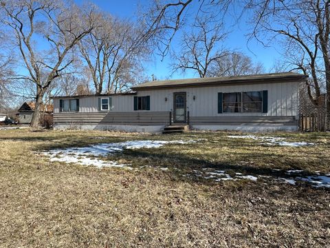 Photo of 819 5th Avenue, Erie, IL 61250 (MLS # 12597530)