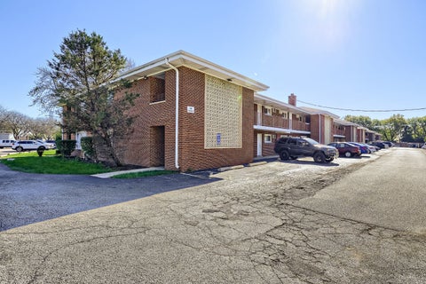 Tiny photo for 1101 E Algonquin Road #6, Arlington Heights, IL 60005 (MLS # 12793426)