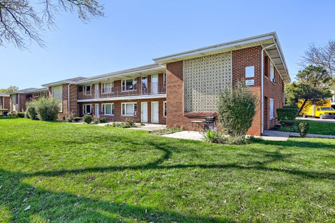 Tiny photo for 1101 E Algonquin Road #6, Arlington Heights, IL 60005 (MLS # 12793426)