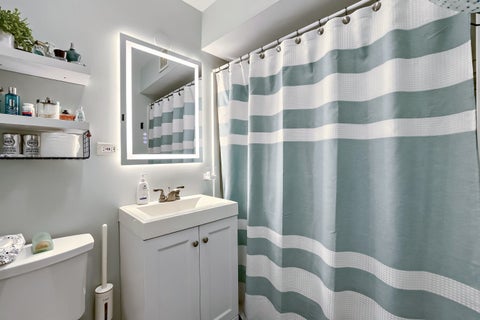 Tiny photo for 1101 E Algonquin Road #6, Arlington Heights, IL 60005 (MLS # 12793426)