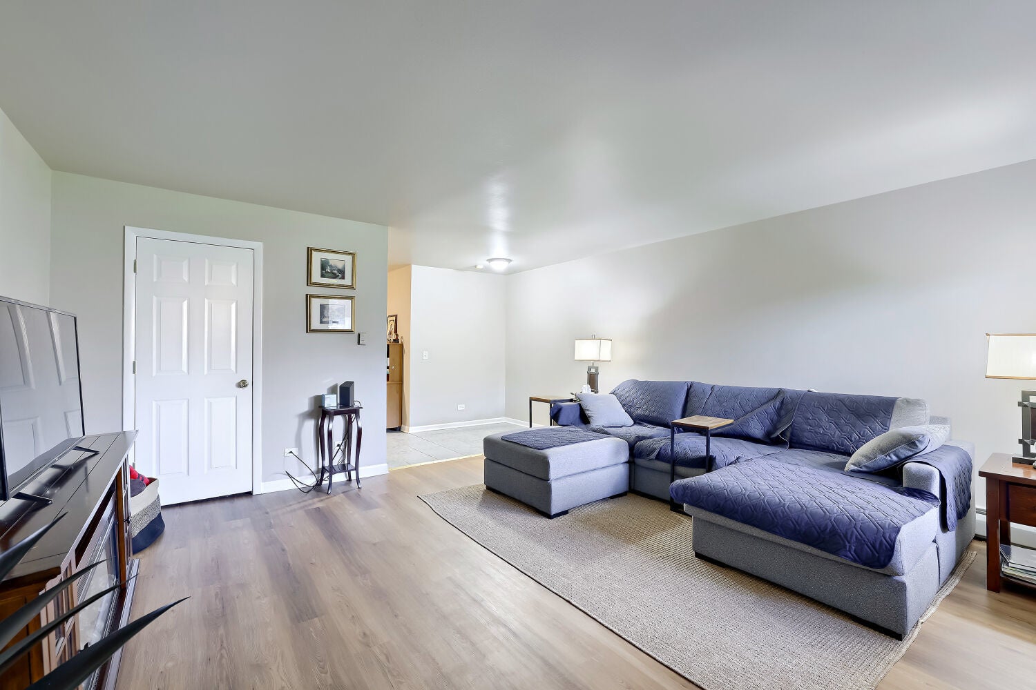 1101 E Algonquin Road 6