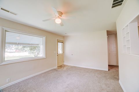 Tiny photo for 525 E Hickory Street, Watseka, IL 60970 (MLS # 12404254)