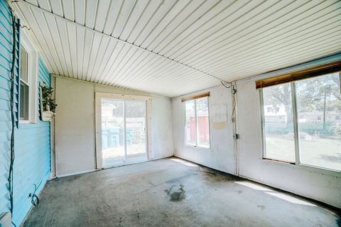 Tiny photo for 525 E Hickory Street, Watseka, IL 60970 (MLS # 12404254)