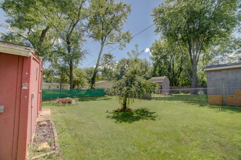 Tiny photo for 525 E Hickory Street, Watseka, IL 60970 (MLS # 12404254)