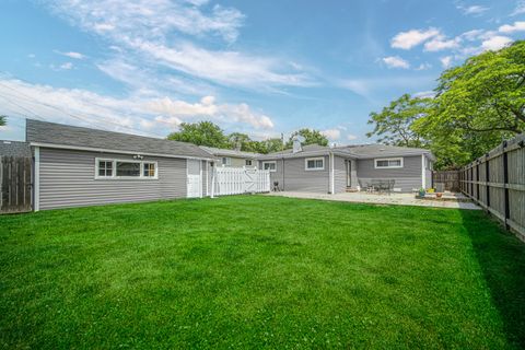 Tiny photo for 530 N 3rd Avenue, Villa Park, IL 60181 (MLS # 12672232)