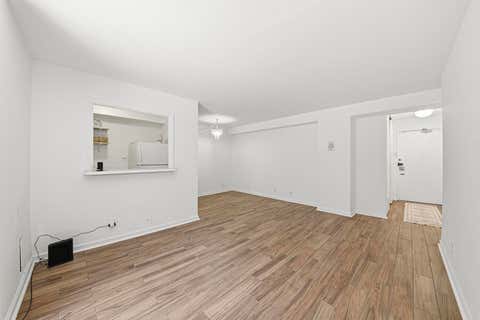 Tiny photo for 6118 N Sheridan Road #106, Chicago, IL 60660 (MLS # 12742741)