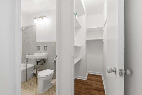 Tiny photo for 6118 N Sheridan Road #106, Chicago, IL 60660 (MLS # 12742741)