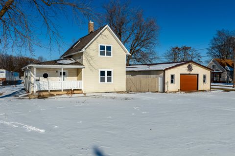 Tiny photo for 522 E 5th Street, Kewanee, IL 61443 (MLS # 12536695)