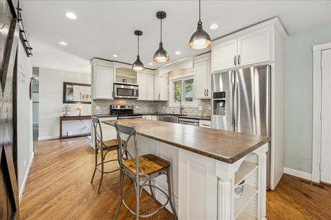 Tiny photo for 305 Pearl Street, Cary, IL 60013 (MLS # 12476872)