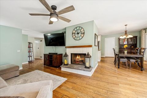Tiny photo for 305 Pearl Street, Cary, IL 60013 (MLS # 12476872)