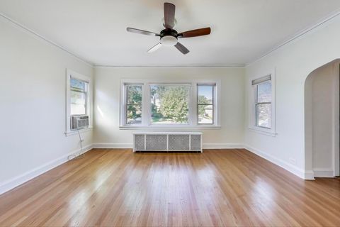 Tiny photo for 2811 Wisconsin Avenue, Berwyn, IL 60402 (MLS # 12462001)
