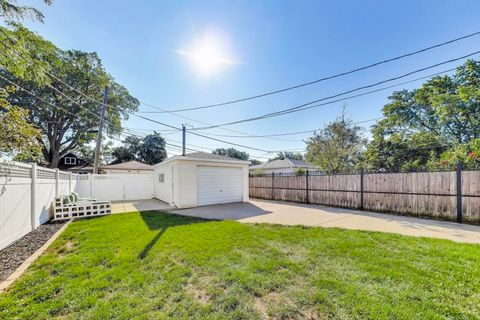Tiny photo for 2811 Wisconsin Avenue, Berwyn, IL 60402 (MLS # 12462001)