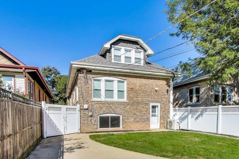 Tiny photo for 2811 Wisconsin Avenue, Berwyn, IL 60402 (MLS # 12462001)