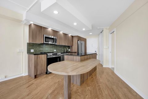 Tiny photo for 300 N State Street #4512, Chicago, IL 60654 (MLS # 12465611)