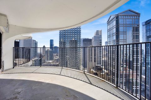 Tiny photo for 300 N State Street #4512, Chicago, IL 60654 (MLS # 12465611)