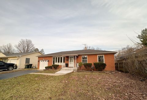 Tiny photo for 215 S Forest Avenue, Palatine, IL 60074 (MLS # 12652158)