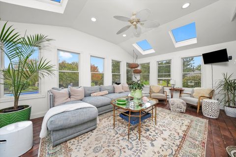 Tiny photo for 35080 N Oak Knoll Circle, Gurnee, IL 60031 (MLS # 12625123)