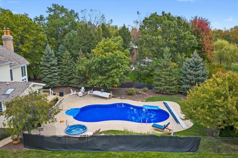 Tiny photo for 35080 N Oak Knoll Circle, Gurnee, IL 60031 (MLS # 12625123)