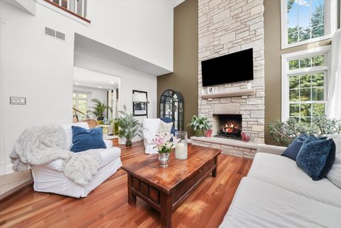 Tiny photo for 35080 N Oak Knoll Circle, Gurnee, IL 60031 (MLS # 12625123)