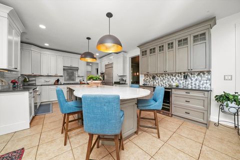 Tiny photo for 35080 N Oak Knoll Circle, Gurnee, IL 60031 (MLS # 12625123)