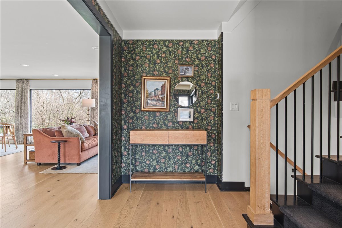 1975 Valley View Road