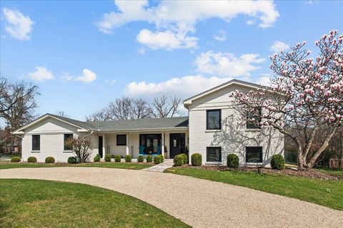 1975 Valley View Road Northfield IL 60093