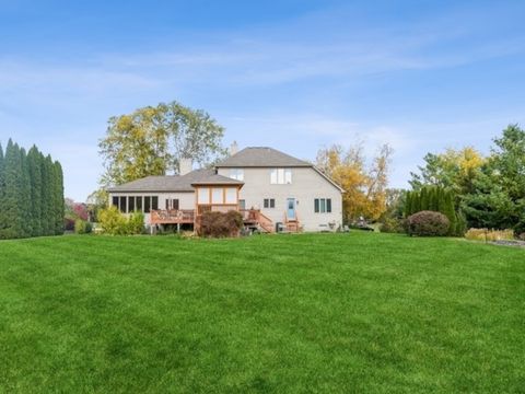 Tiny photo for 3724 Tamarack Circle, Crystal Lake, IL 60012 (MLS # 12458591)