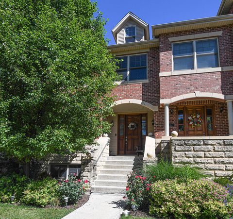 Photo of 21 N Herbert Road #I, Riverside, IL 60546 (MLS # 12680395)